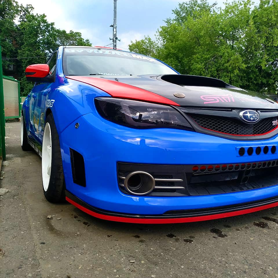 Детали синей Impreza III