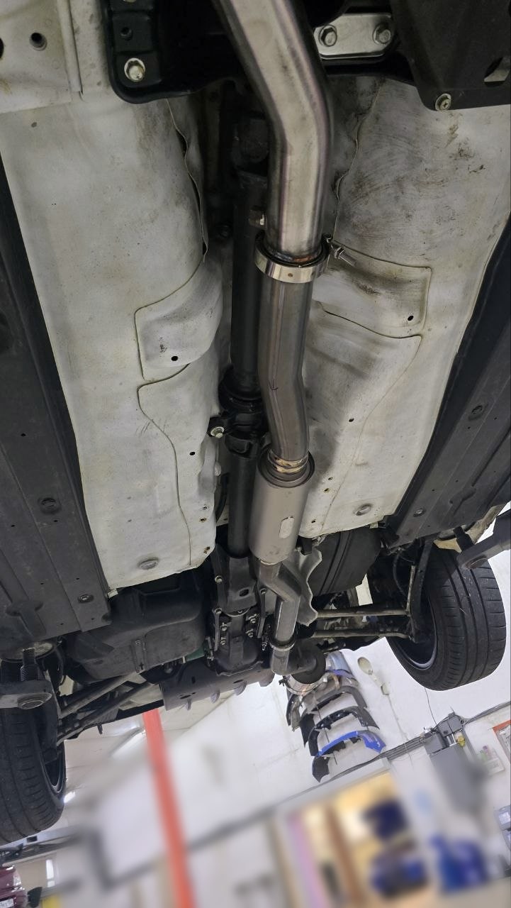 Замена фланцев на V-band, замена резонатора — Subaru Impreza WRX STI · 2005–2007 · Spec C. Фото 8
