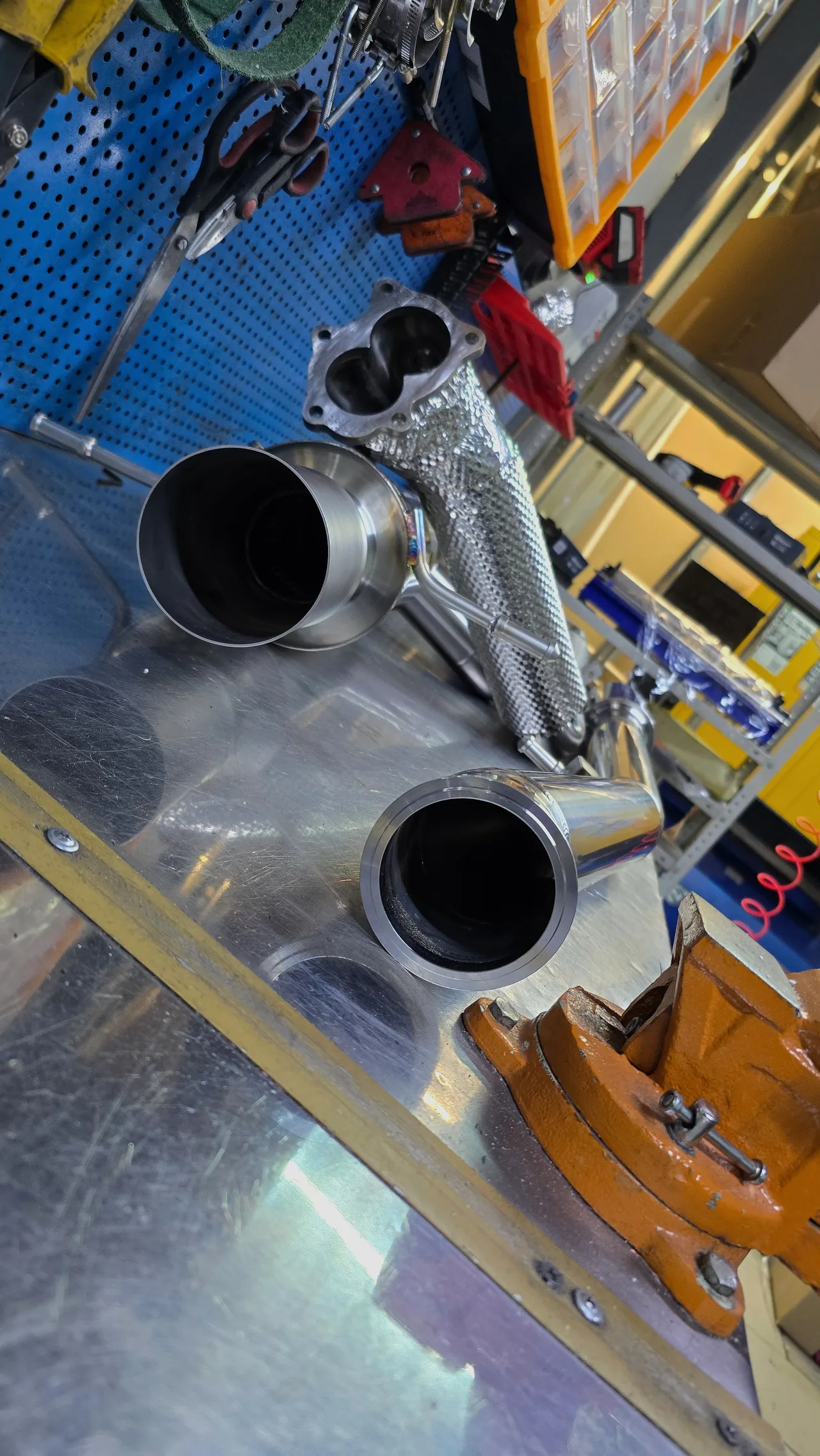 Изготовление полного выхлопа — Subaru Impreza WRX STI · 2005–2007 · GD. Фото 4
