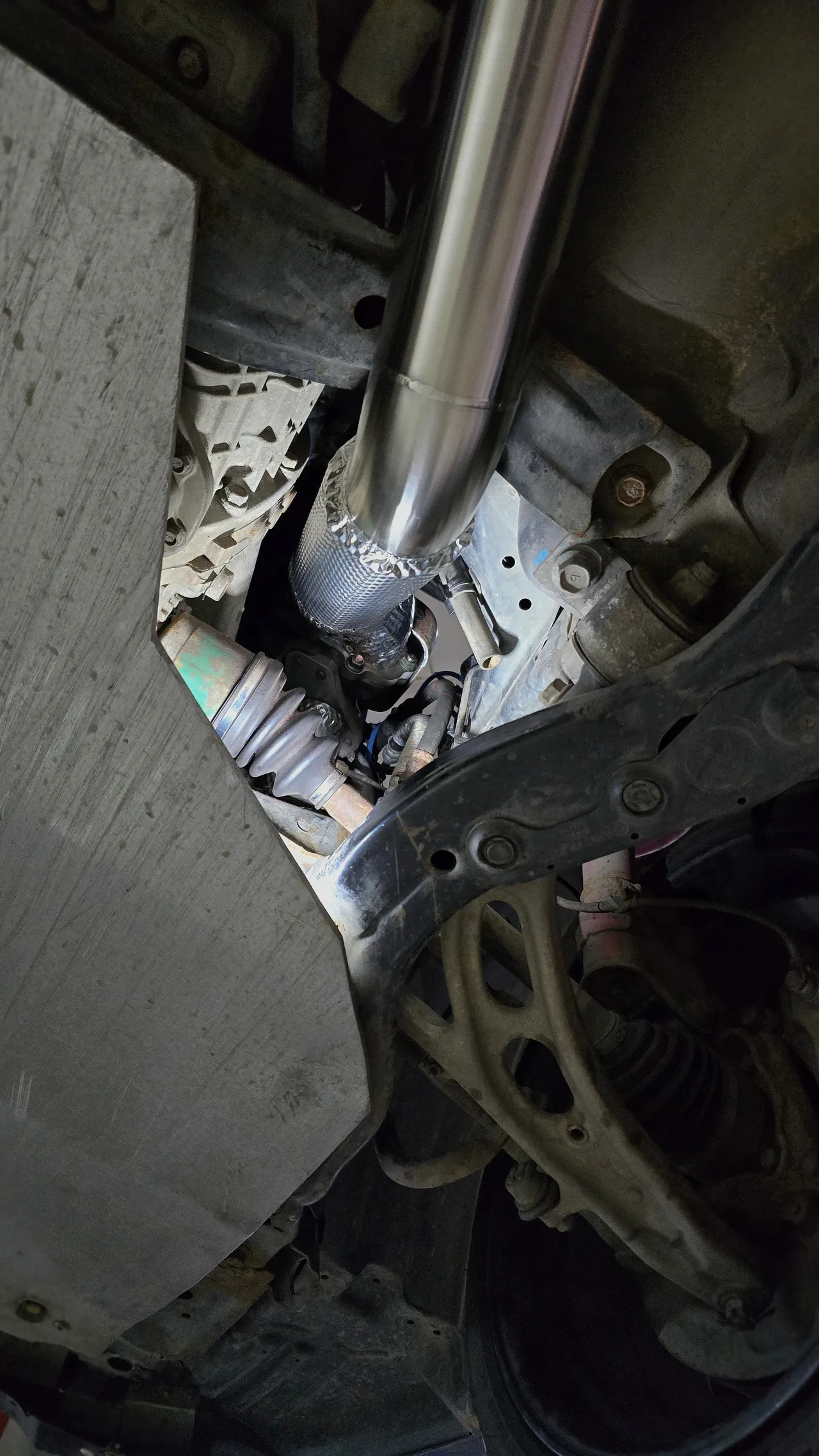Приёмная труба (даунпайп) и полный выхлоп — Subaru Impreza WRX STI · 2005–2007 · GDB. Фото 21