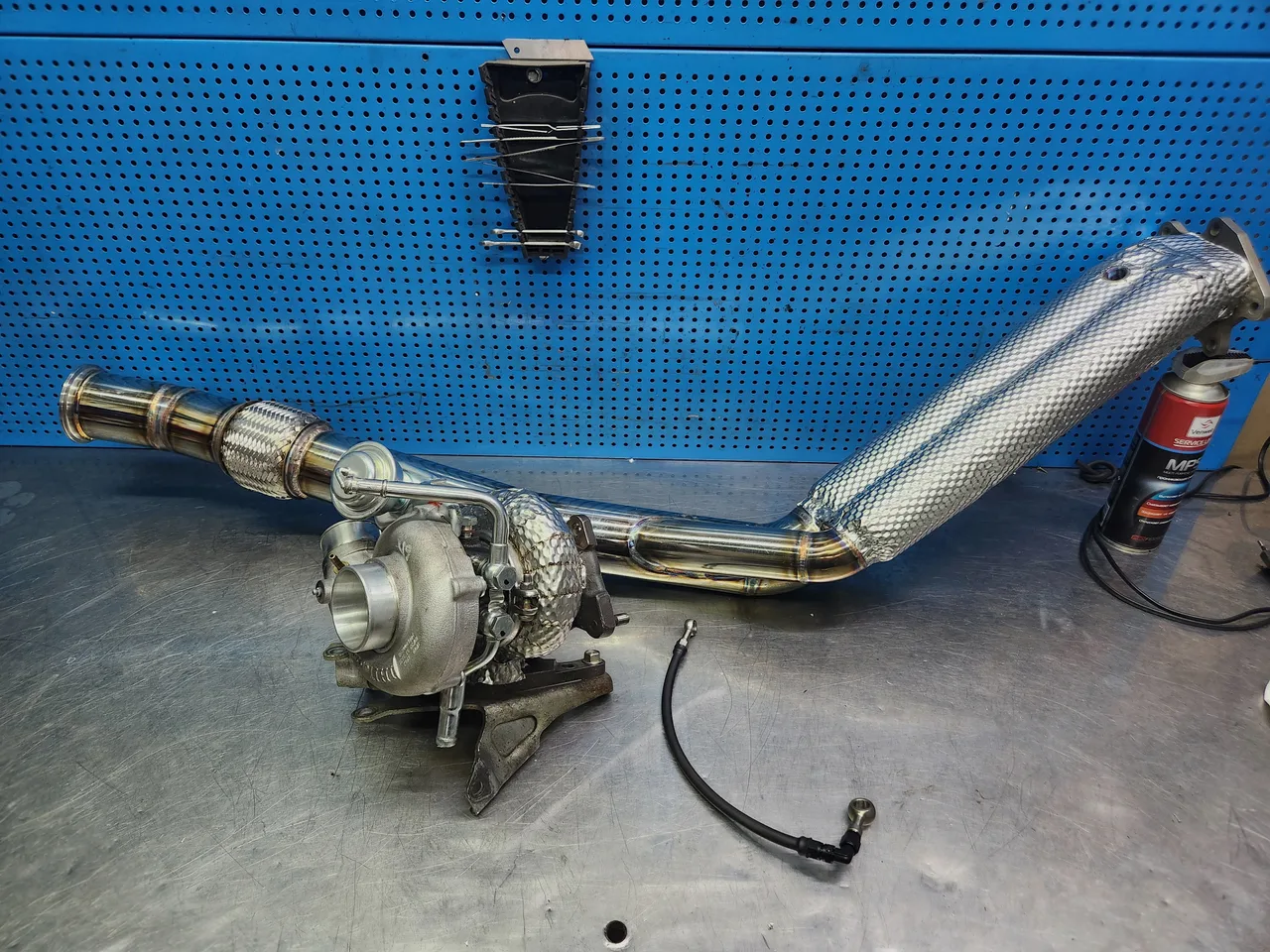 Приёмная труба (даунпайп), интеркулер Process West и Heatshield — Subaru Forester · 2008–2013 · SH · S-edition · VF49. Фото 2