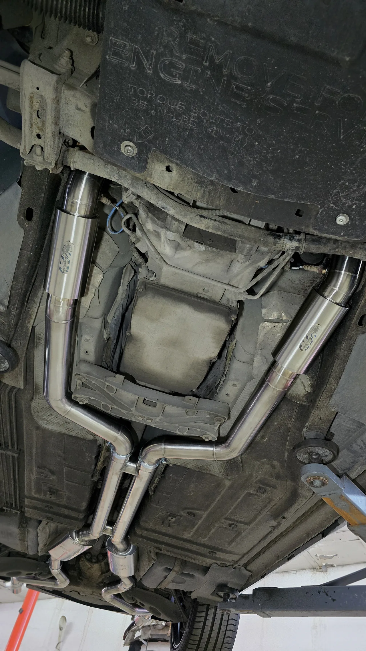 Изготовление полного выхлопа — Chrysler 300C · 2005–2010 · SRT8. Фото 10
