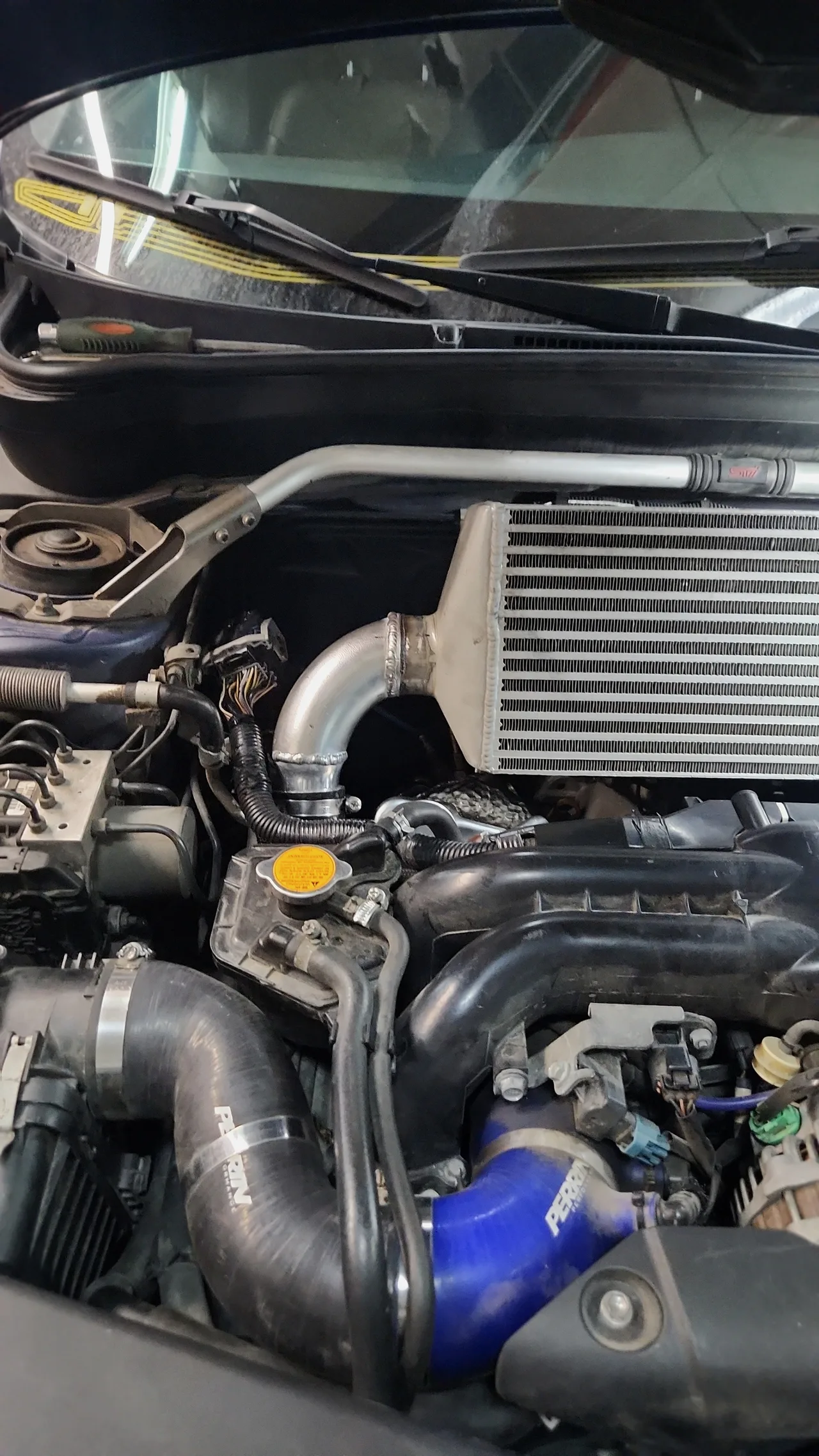 Приёмная труба (даунпайп), интеркулер Process West и Heatshield — Subaru Forester · 2008–2013 · SH · S-edition · VF49. Фото 14