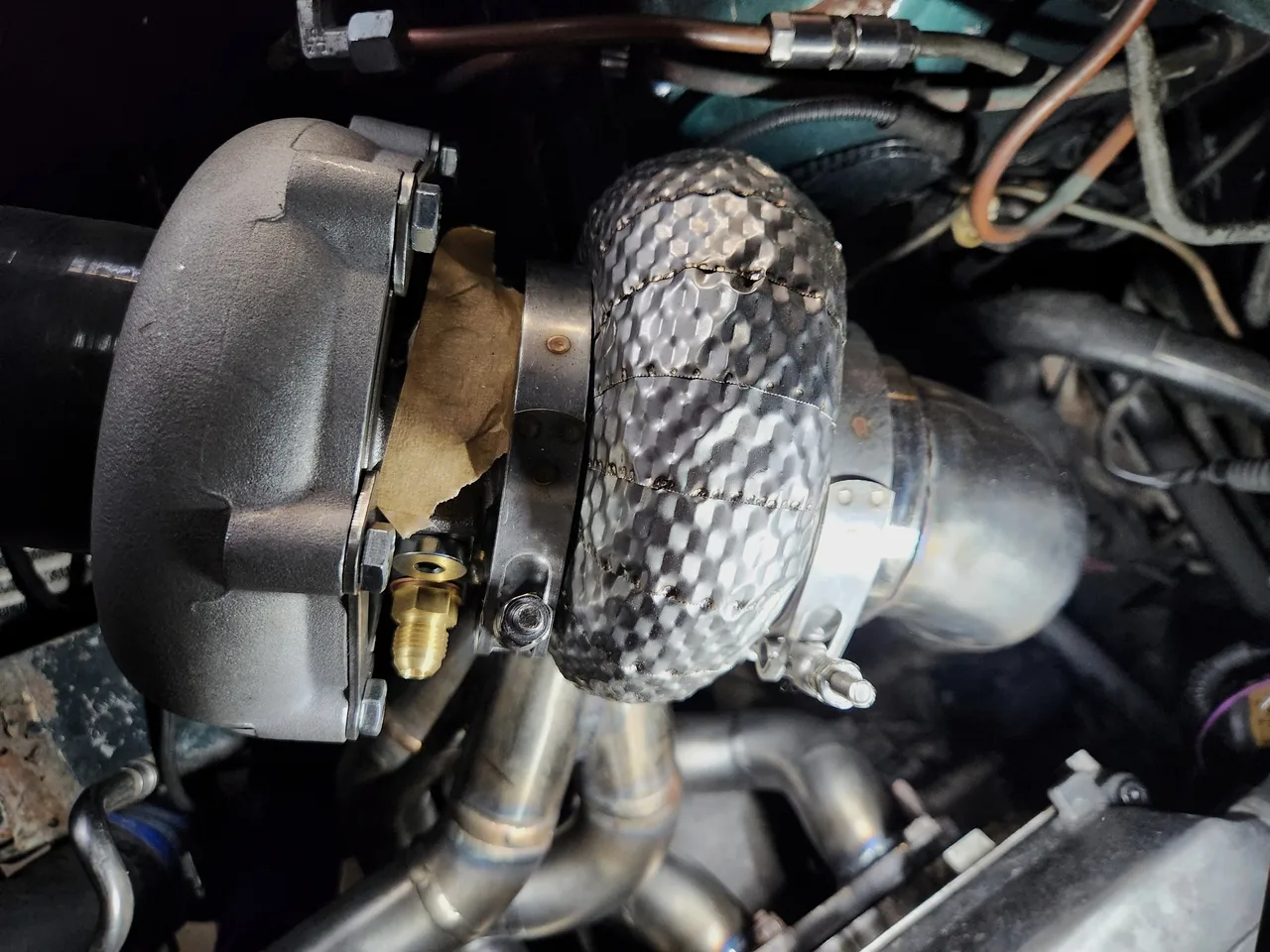 Турбокит, приёмная труба (даунпайп) и термоизоляция Heatshield — Audi S4 · Audi 100 (C4). Фото 9