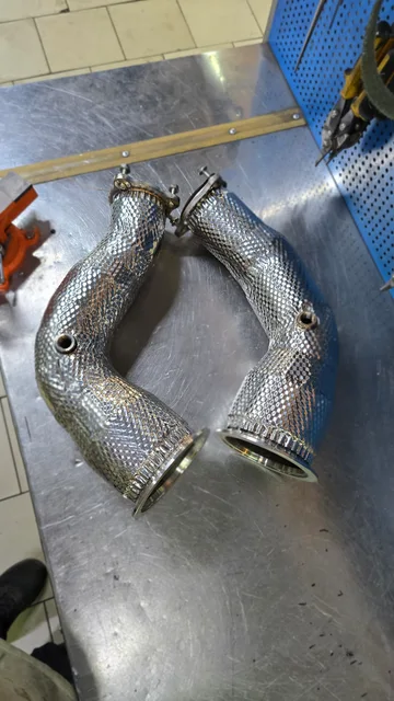 Даунпайпы OppoziteMax на Audi RS5 B9 в термоизоляции Heatshield.